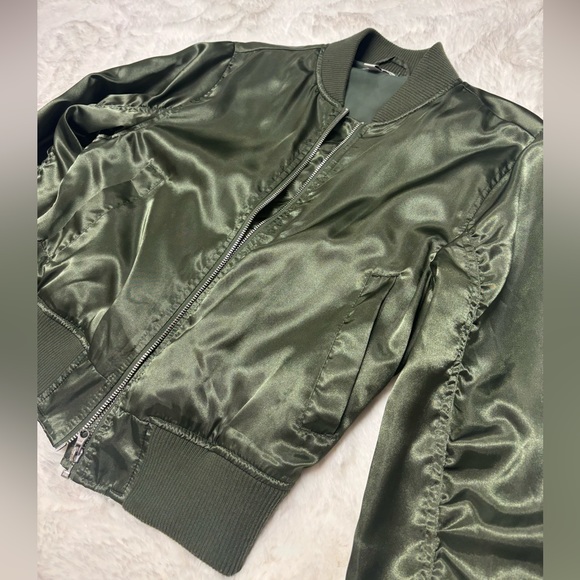 TOPSHOP Satin Bomber Jacket - Picture 7 of 9